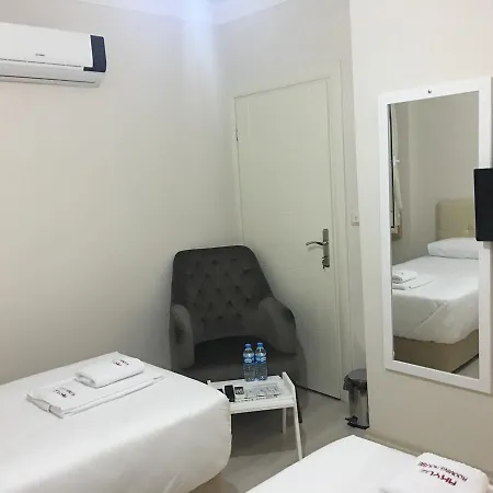 Hotel Akyuz Rooming House 3*