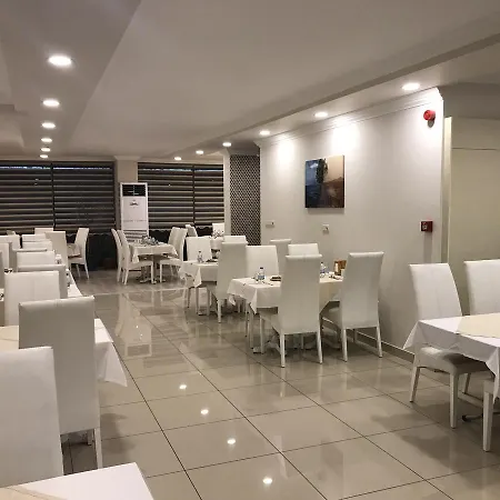 Hotel Akyuz Rooming House 3*