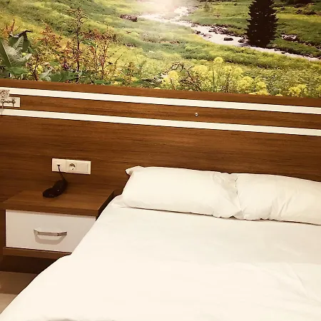 Hotel Akyuz Rooming House