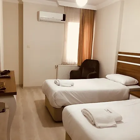 Hotel Akyuz Rooming House 3*