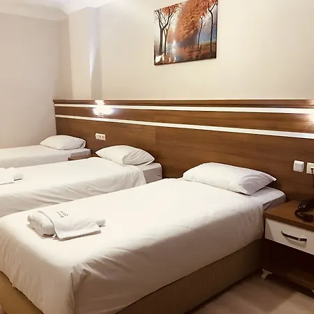 Akyuz Rooming House