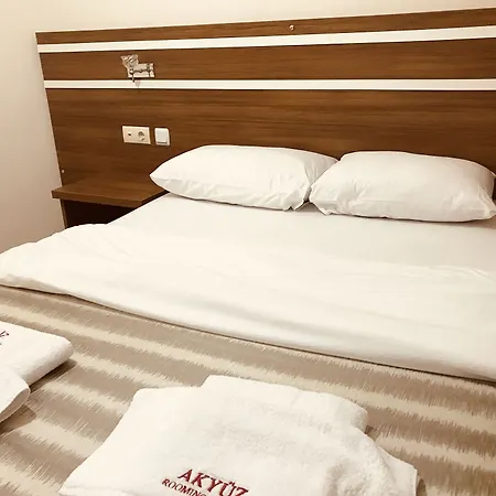 Hotel Akyuz Rooming House 3*
