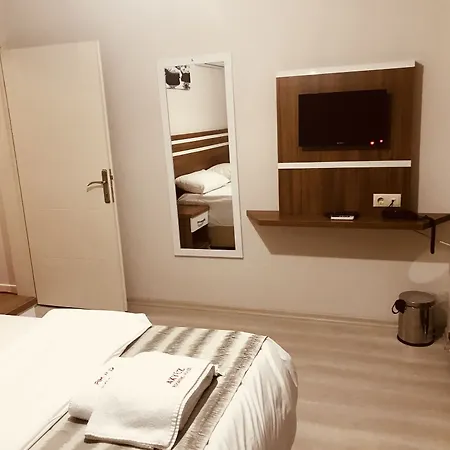 Akyuz Rooming House Hotel 3*