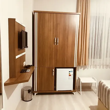 Hotel Akyuz Rooming House