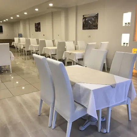 Akyuz Rooming House