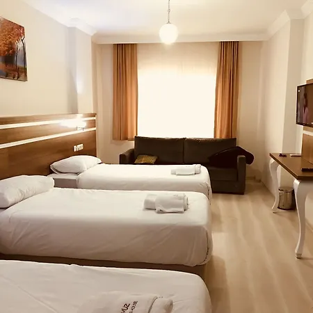 Akyuz Rooming House