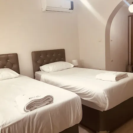 Akyuz Rooming House Hotel